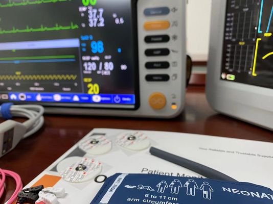 触覚画面付きの多言語新生児患者モニター 6 標準パラメータ