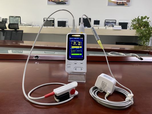 獣医用 手持ちの生命体モニター 3.5 インチ TFT LCD スクリーン EtCO2 と SPO2