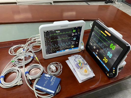 15インチ 携帯ICU 心臓モニター 多言語 新生児診断