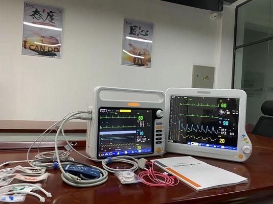 ICU 心臓新生児患者のモニター 3リードのECG NIBP SPO2