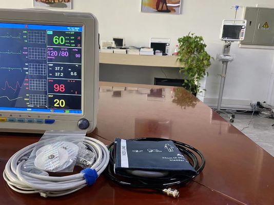 ECG SPO2 NIBP および温度測定が付いているオフホワイト色の携帯用バイタル サイン モニター