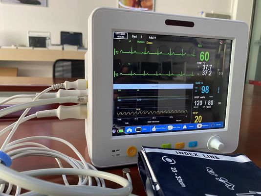 軽量の8.4インチの携帯用忍耐強いモニター、ECG SPO2 NIBPの臨時雇用者の徴候のモニター