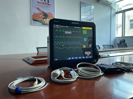 15インチポータブルマルチパラメータ患者モニター HL7対応USBデータ出力VGA 看護師の呼び出しと生命信号